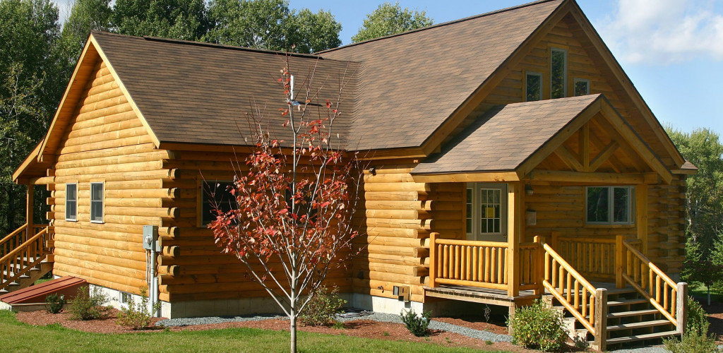 Tradesman Sedona FRONTyard - Coventry Log Homes